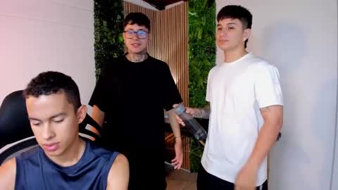 Snapshot of party_guyssex chatting on 03-06-25, 01:14 liampacoyosh and erick online show from 03-06-25, 01:14