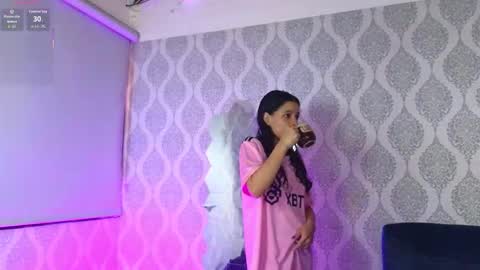 Snapshot of partyhottwink chatting on 10-12-25, 01:21 Danna online show from 10-12-25, 01:21