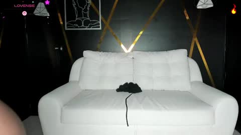 Snapshot of partysexx_hot chatting on 04-23-26, 10:12 partysexx_hot online show from 04-23-26, 10:12