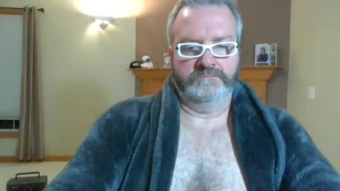 passporttraveler1 online show from 12-24-24, 03:05