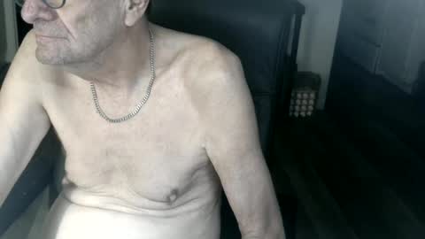 Snapshot of pastelito76 chatting on 06-14-26, 03:58 Bob online show from 06-14-26, 03:58
