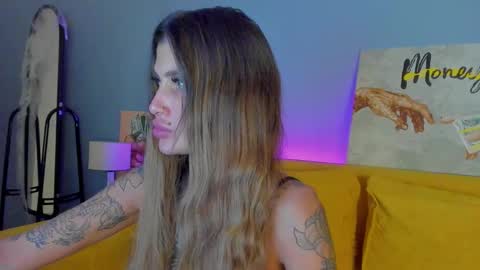 Snapshot of patricia_cox chatting on 10-31-25, 08:10 Patricia GMT2 Wed-Thu 5-11am Sat-Mon 5-11am online show from 10-31-25, 08:10