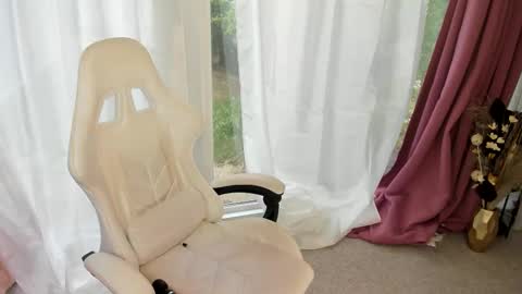 Patricia online show from 10-27-25, 07:01