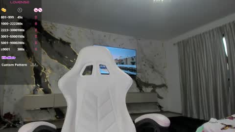 Snapshot of patriciakeys chatting on 05-15-26, 11:12 Patricia online show from 05-15-26, 11:12