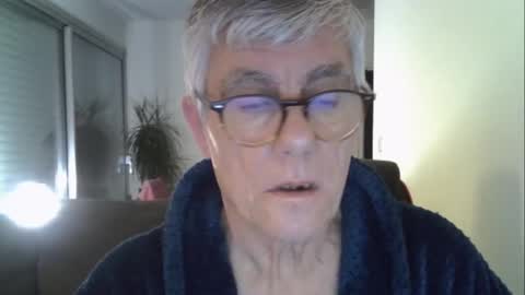 Snapshot of patrick5275 chatting on 03-30-26, 05:52 patrick5275 online show from 03-30-26, 05:52