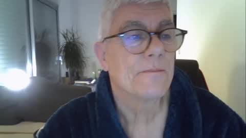 Snapshot of patrick5275 chatting on 04-03-26, 05:49 patrick5275 online show from 04-03-26, 05:49