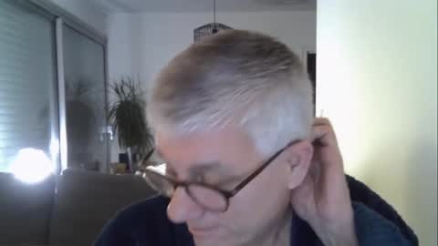 Snapshot of patrick5275 chatting on 04-12-26, 05:34 patrick5275 online show from 04-12-26, 05:34
