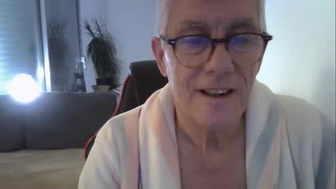 Snapshot of patrick5275 chatting on 04-22-26, 05:10 patrick5275 online show from 04-22-26, 05:10