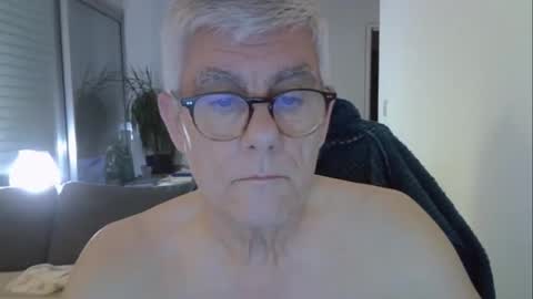 Snapshot of patrick5275 chatting on 05-01-26, 04:39 patrick5275 online show from 05-01-26, 04:39