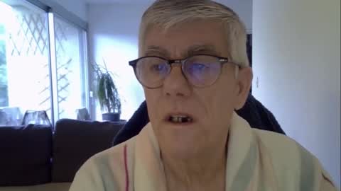 Snapshot of patrick5275 chatting on 05-06-26, 05:14 patrick5275 online show from 05-06-26, 05:14