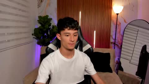 Snapshot of patrick_howland_ chatting on 05-30-26, 04:20 Patrick online show from 05-30-26, 04:20