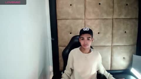 PatrickXX 1 online show from 10-01-25, 02:28