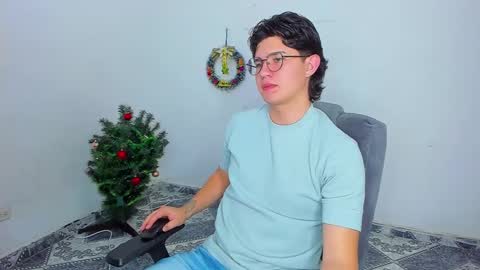 .... online show from 12-23-24, 08:25