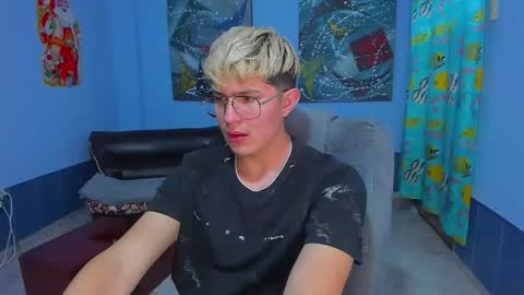 .... online show from 11-30-25, 07:12