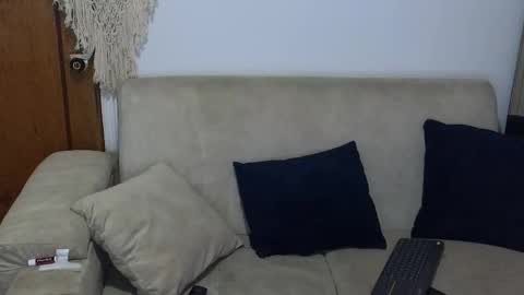 pau cute online show from 11-12-25, 09:36