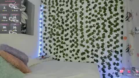 paulina online show from 02-25-25, 01:06
