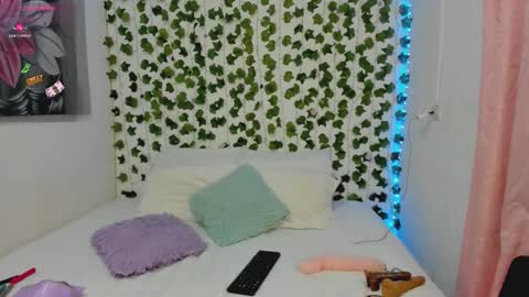 paulina online show from 09-19-25, 02:46