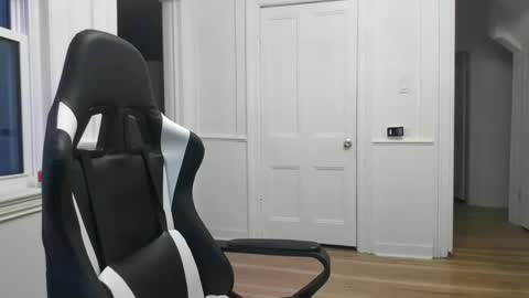 shy online show from 12-17-24, 09:38