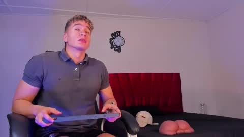 Snapshot of paul_george212 chatting on 10-07-25, 01:41 Paull George online show from 10-07-25, 01:41