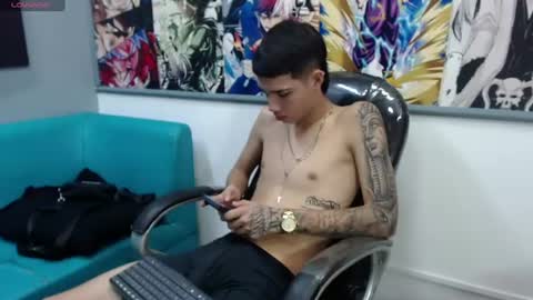 Snapshot of paul_ponce chatting on 06-12-26, 01:10 PAUL online show from 06-12-26, 01:10