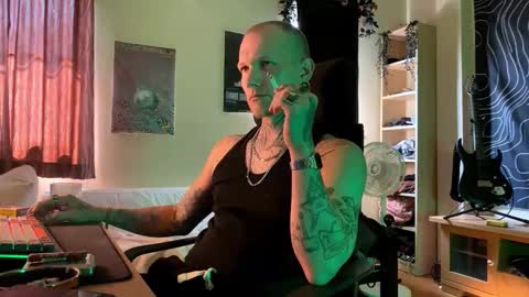 Snapshot of paul_razor chatting on 02-17-26, 03:36 Paul online show from 02-17-26, 03:36