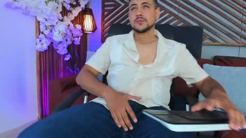 Snapshot of paul_rivera chatting on 05-21-26, 09:44 Paul Rivera online show from 05-21-26, 09:44