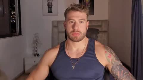 Snapshot of paul_roger chatting on 11-15-25, 11:10 PAUL ROGER online show from 11-15-25, 11:10