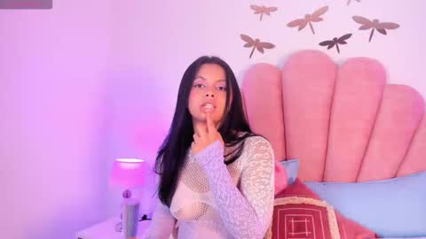 Snapshot of paula__evans chatting on 11-07-25, 01:33 Paula online show from 11-07-25, 01:33