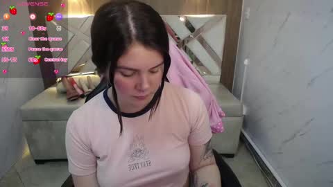 Snapshot of paula_b_ chatting on 10-03-25, 12:57 Paula online show from 10-03-25, 12:57