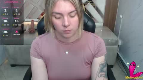 Paula online show from 06-17-26, 01:01