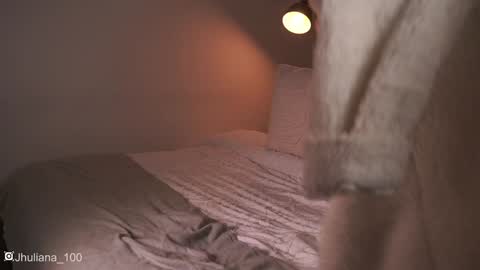 Paula online show from 12-28-24, 03:47