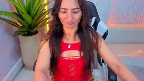 Snapshot of paulette37_a chatting on 06-27-26, 08:58 Paulette online show from 06-27-26, 08:58