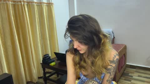 Isla  Chase online show from 01-10-25, 03:27