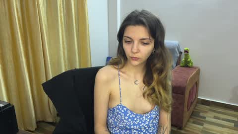 Isla  Chase online show from 02-08-25, 03:10