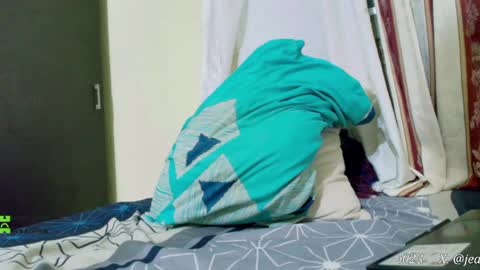 Paul Mklain online show from 09-20-25, 01:17