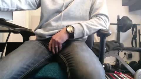 paulie120464 online show from 10-18-25, 11:44