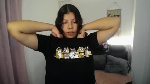 Snapshot of paulina07_ chatting on 05-15-26, 03:41 paulina07_ online show from 05-15-26, 03:41