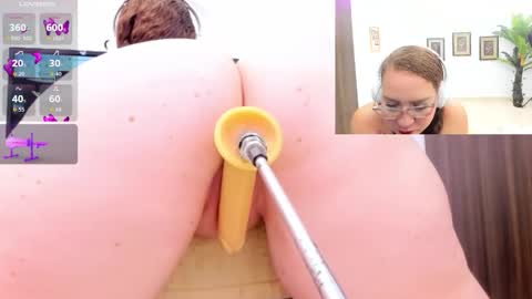 Paulina Davis  online show from 10-17-25, 02:15