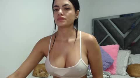Snapshot of paulina_l chatting on 02-13-25, 12:57 Paulina online show from 02-13-25, 12:57