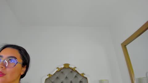 paulina lux online show from 02-15-26, 02:58