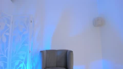Snapshot of paulina_manga chatting on 09-15-25, 05:13 Pau online show from 09-15-25, 05:13