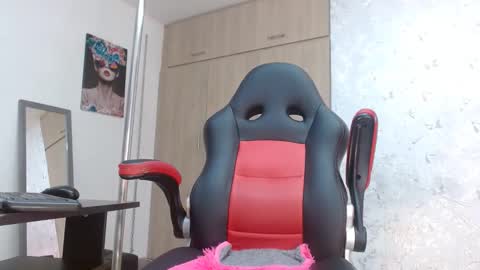 Paulina Rubio online show from 03-03-25, 07:06