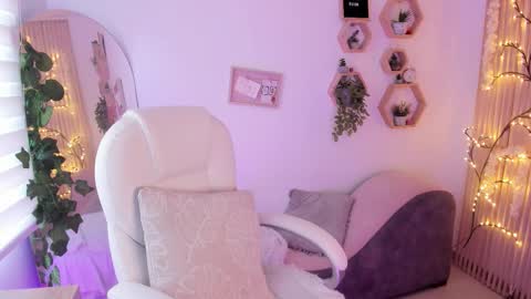 Estefania online show from 10-05-25, 06:28