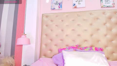 PaulinaSaennz online show from 02-06-25, 12:26