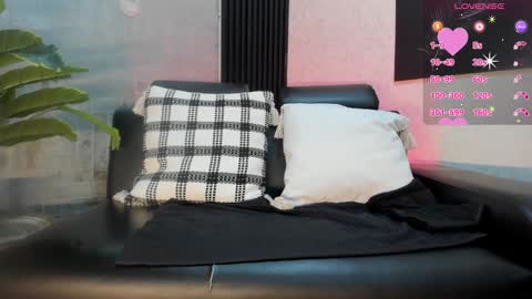 Snapshot of paulinasaeenz chatting on 02-15-26, 01:41 PaulinaSaennz online show from 02-15-26, 01:41