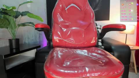 Snapshot of paulinasaeenz chatting on 03-18-26, 12:41 PaulinaSaennz online show from 03-18-26, 12:41