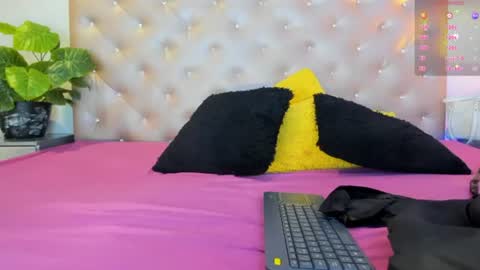 PaulinaSaennz online show from 07-27-26, 12:23