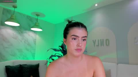 Paulina Santos  online show from 03-17-26, 07:17