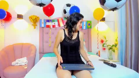 paulinavera online show from 06-13-26, 01:53