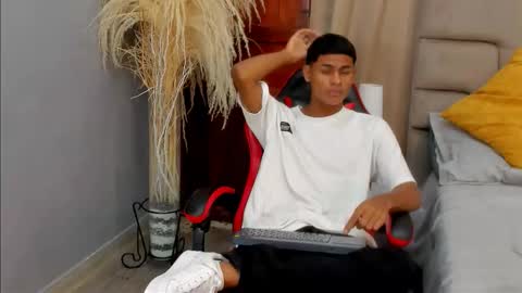 Snapshot of paull_cassidy chatting on 09-26-25, 07:07 Paull Cassidy online show from 09-26-25, 07:07
